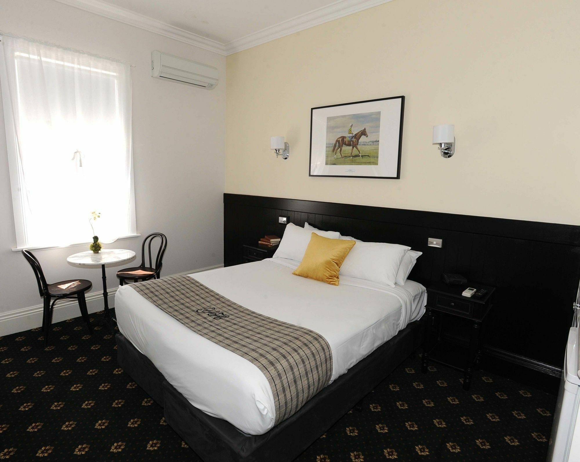 The Yarrawonga Hotel Exterior photo