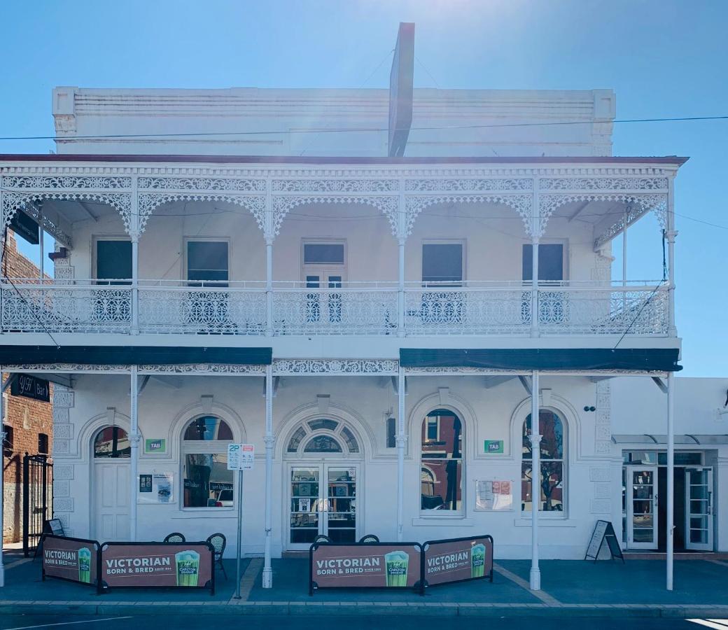 The Yarrawonga Hotel Exterior photo